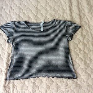 Cropped white and black lined shirt